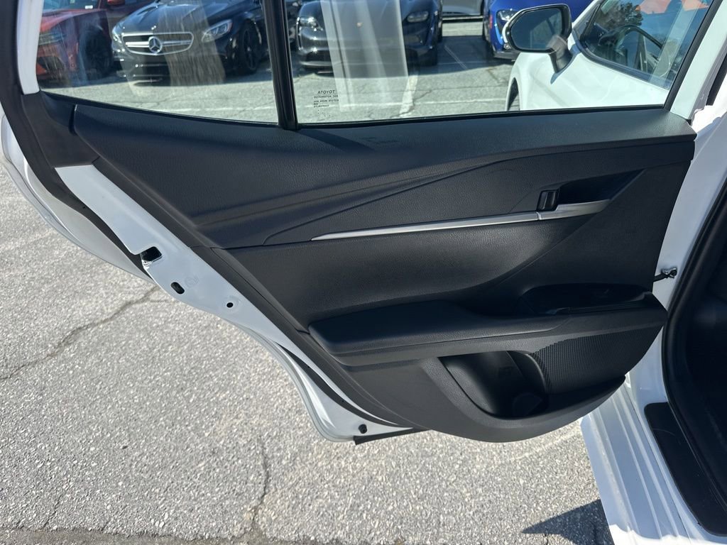 Used 2025 Toyota Camry SE image 25