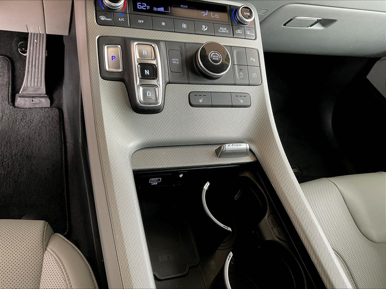 Used 2023 Hyundai Palisade SEL FWD image 15