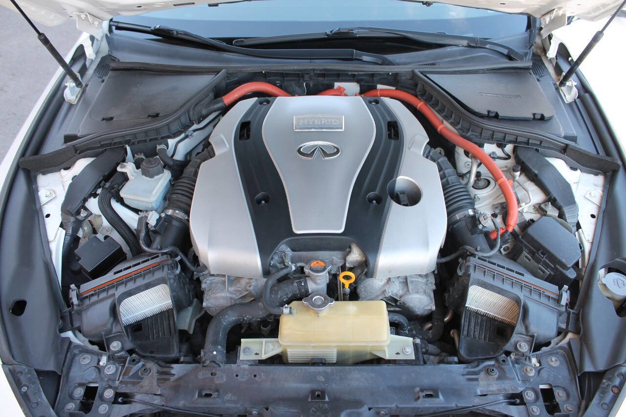 Used 2014 INFINITI Q50 Hybrid AWD w/ Deluxe Technology Package image 14
