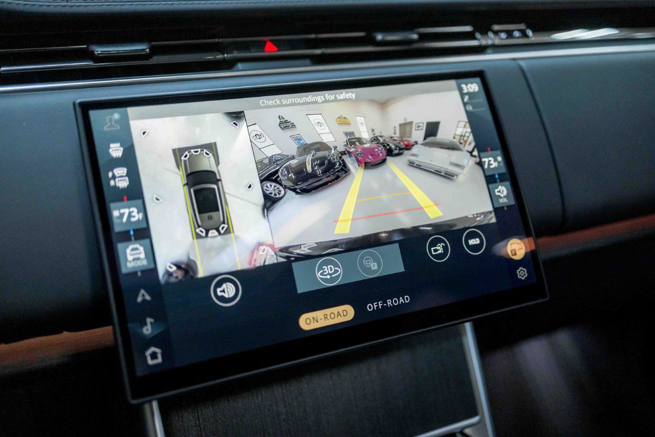 Used 2025 Land Rover Range Rover SE image 66