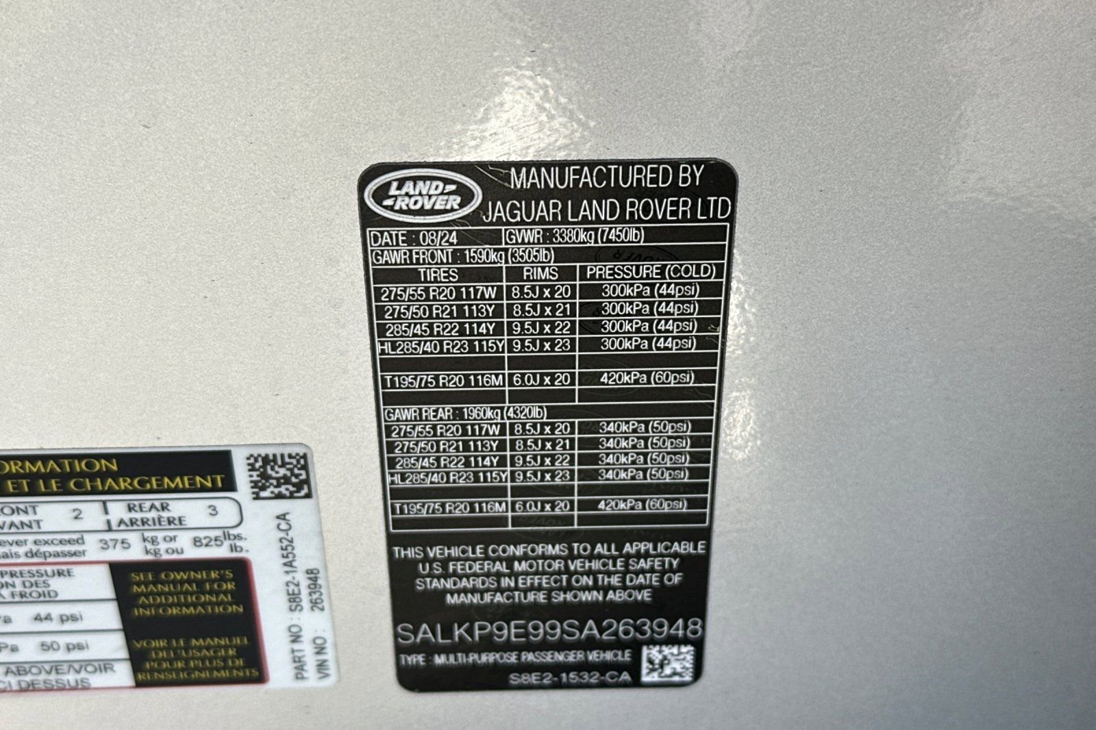Used 2025 Land Rover Range Rover SE AWD/4WD image 37