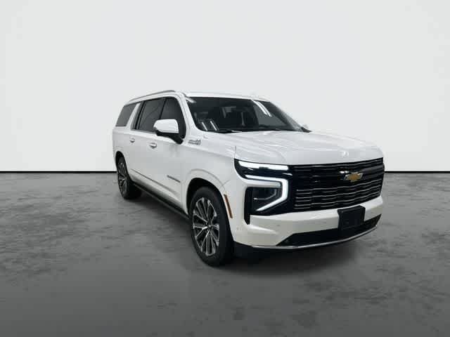 Used 2025 Chevrolet Suburban High Country AWD/4WD image 6