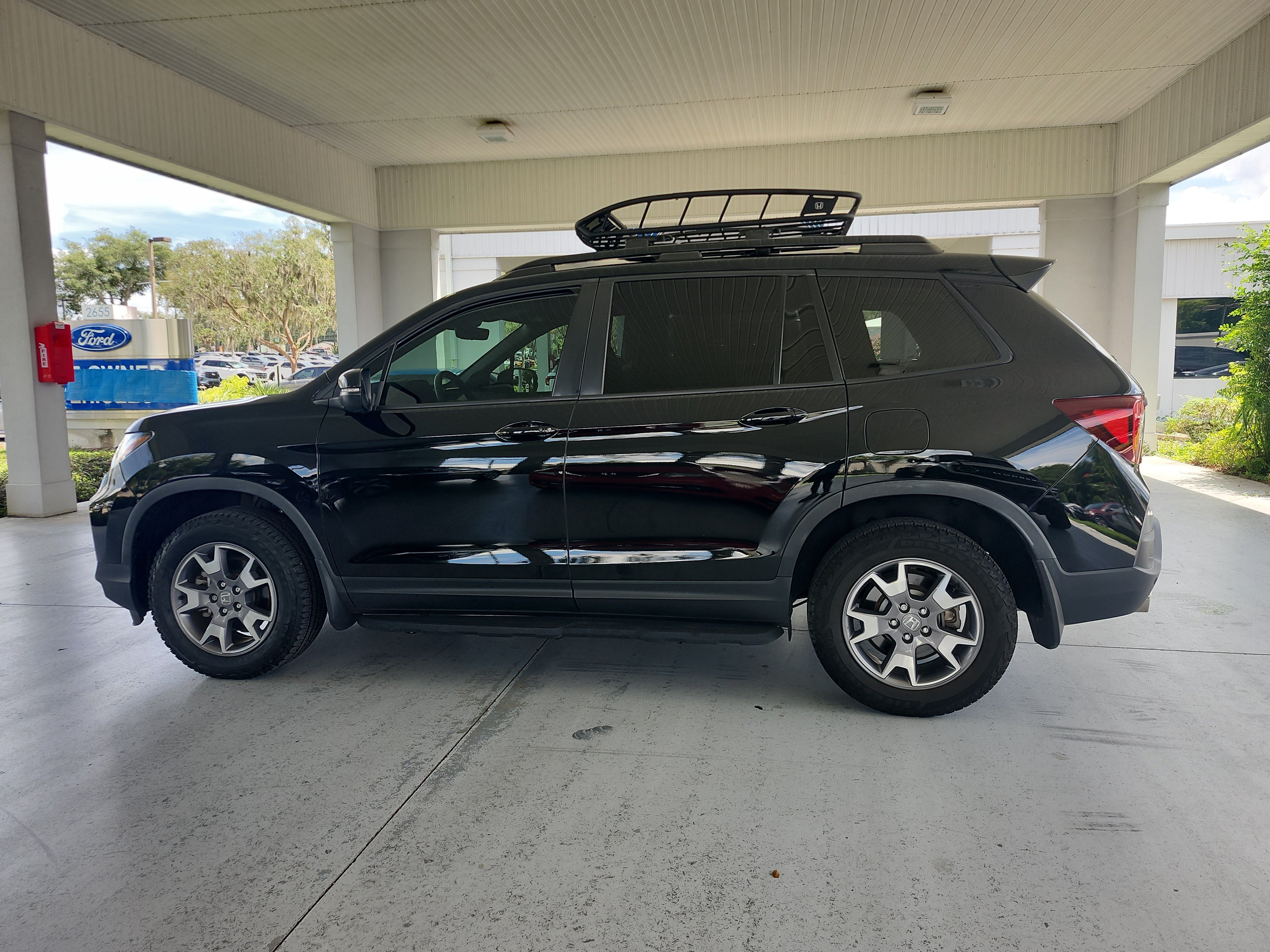 Used 2023 Honda Passport TrailSport image 2