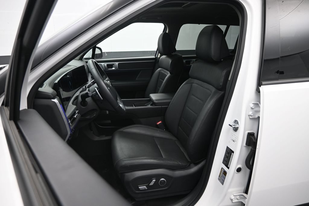 Certified 2025 Hyundai Santa Fe Limited AWD/4WD image 20