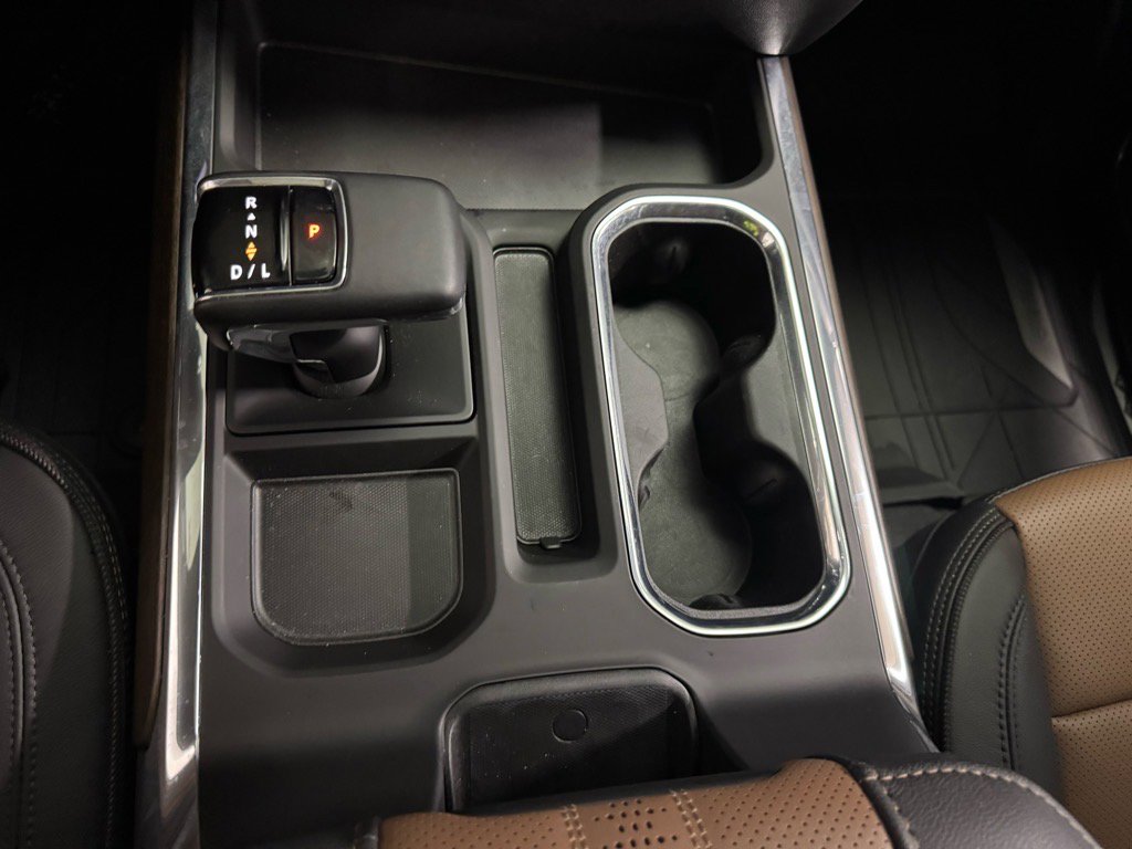 Used 2025 Chevrolet Silverado 1500 High Country image 23