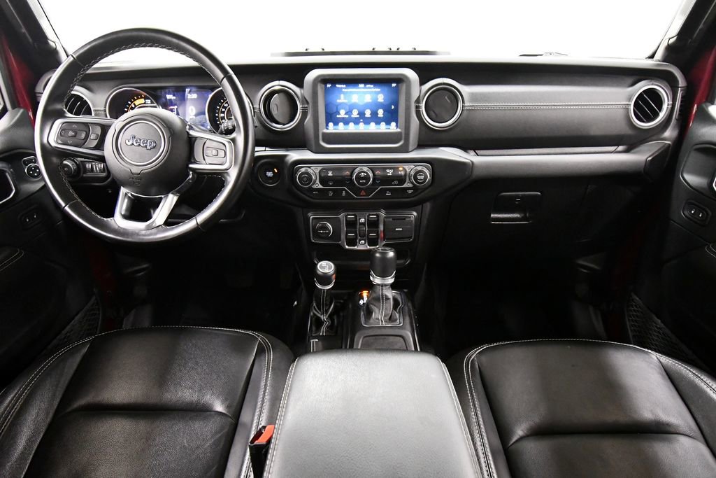 Used 2021 Jeep Wrangler Unlimited Sahara w/ Dual Top Group AWD/4WD image 3