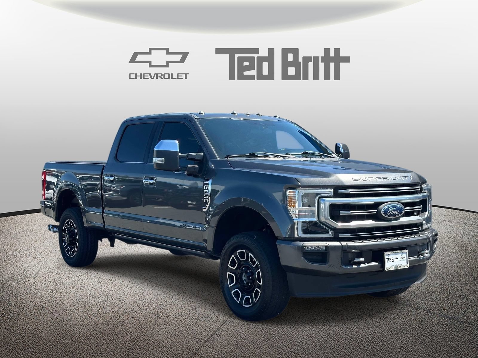 Used 2020 Ford F250 Platinum w/ FX4 Off-Road Package AWD/4WD image 3