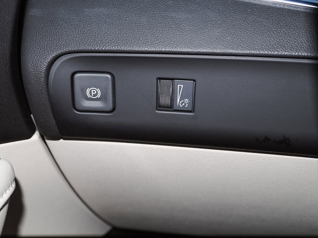 Certified 2023 Buick Enclave Essence image 32