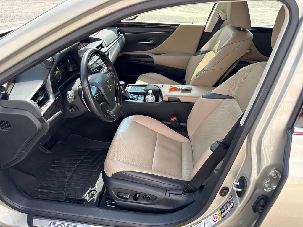 Used 2019 Lexus ES 300h w/ Premium Package FWD image 10