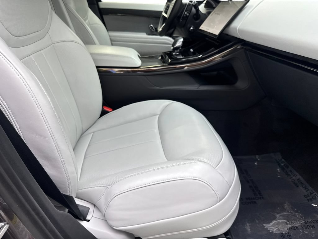 Used 2024 Land Rover Range Rover Sport SE AWD/4WD image 44