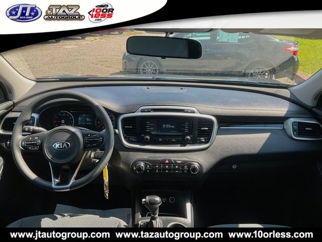 Used 2017 Kia Sorento FWD image 15