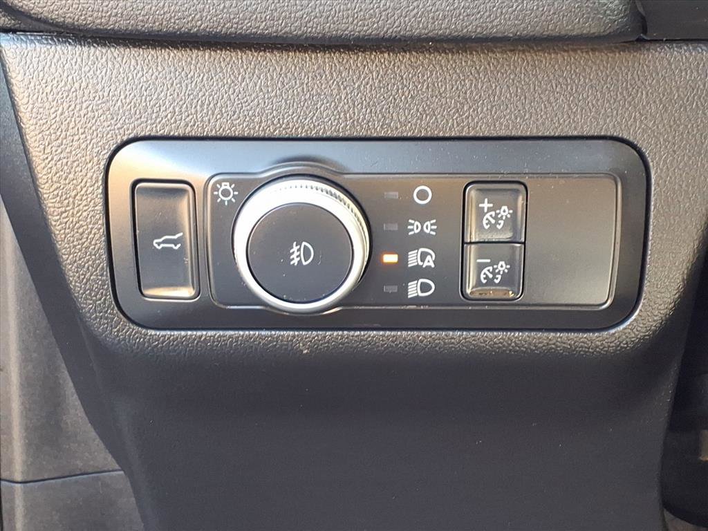 Used 2021 Ford Escape Titanium image 22