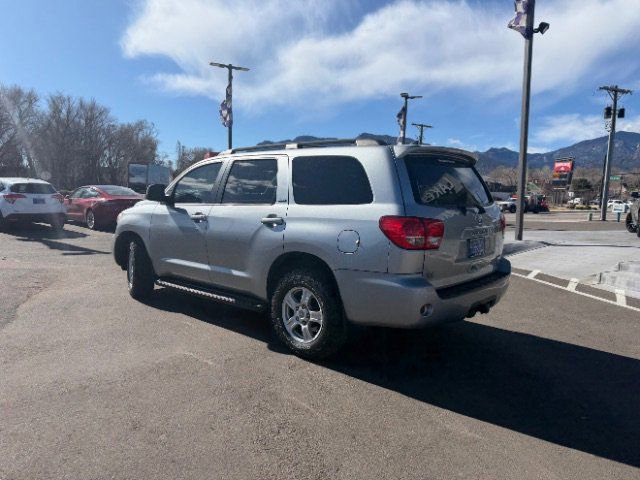 Used 2017 Toyota Sequoia SR5 w/ Premium Package AWD/4WD image 9