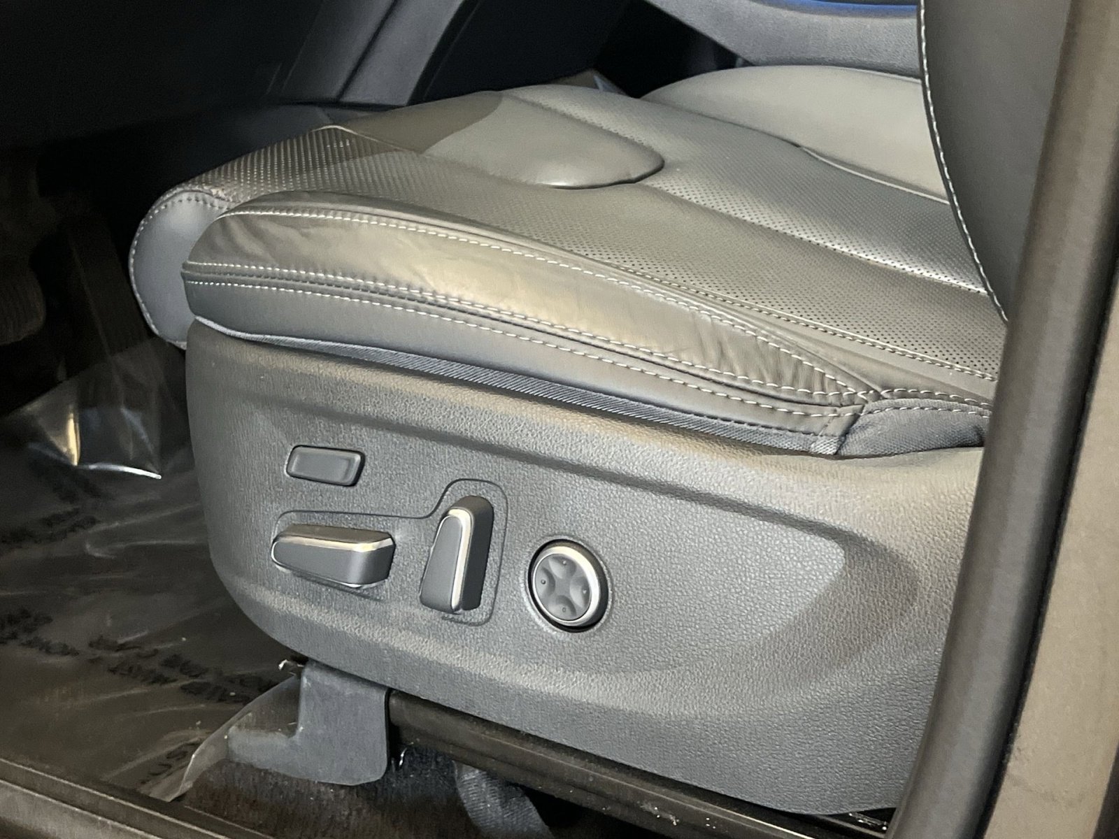 Used 2022 Hyundai Santa Fe Calligraphy image 12