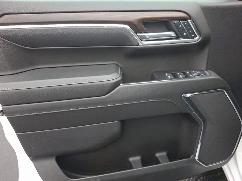 Certified 2024 GMC Sierra 1500 SLT image 13