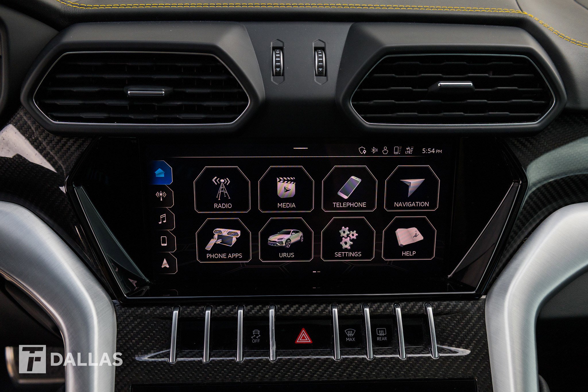 Used 2020 Lamborghini Urus image 25