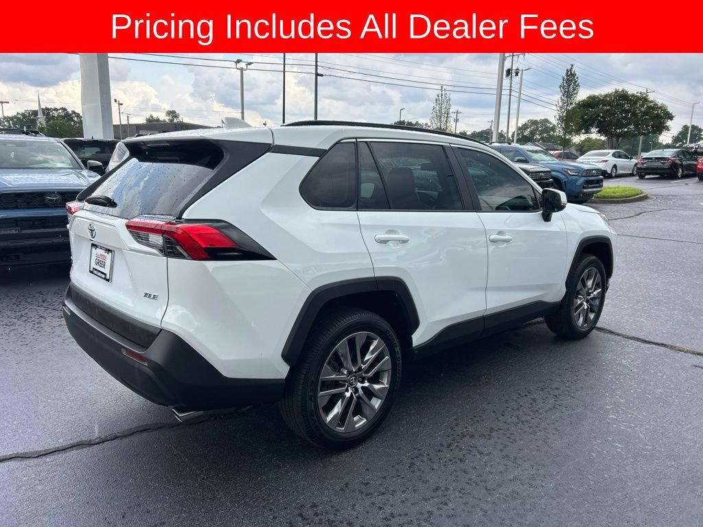 Used 2020 Toyota RAV4 XLE Premium FWD image 19