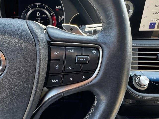 Used 2023 Lexus LS 500 w/ Accessory Package (Z2) RWD image 28