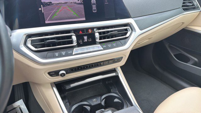 Used 2021 BMW 330i Sedan w/ Driving Assistance Package RWD image 25