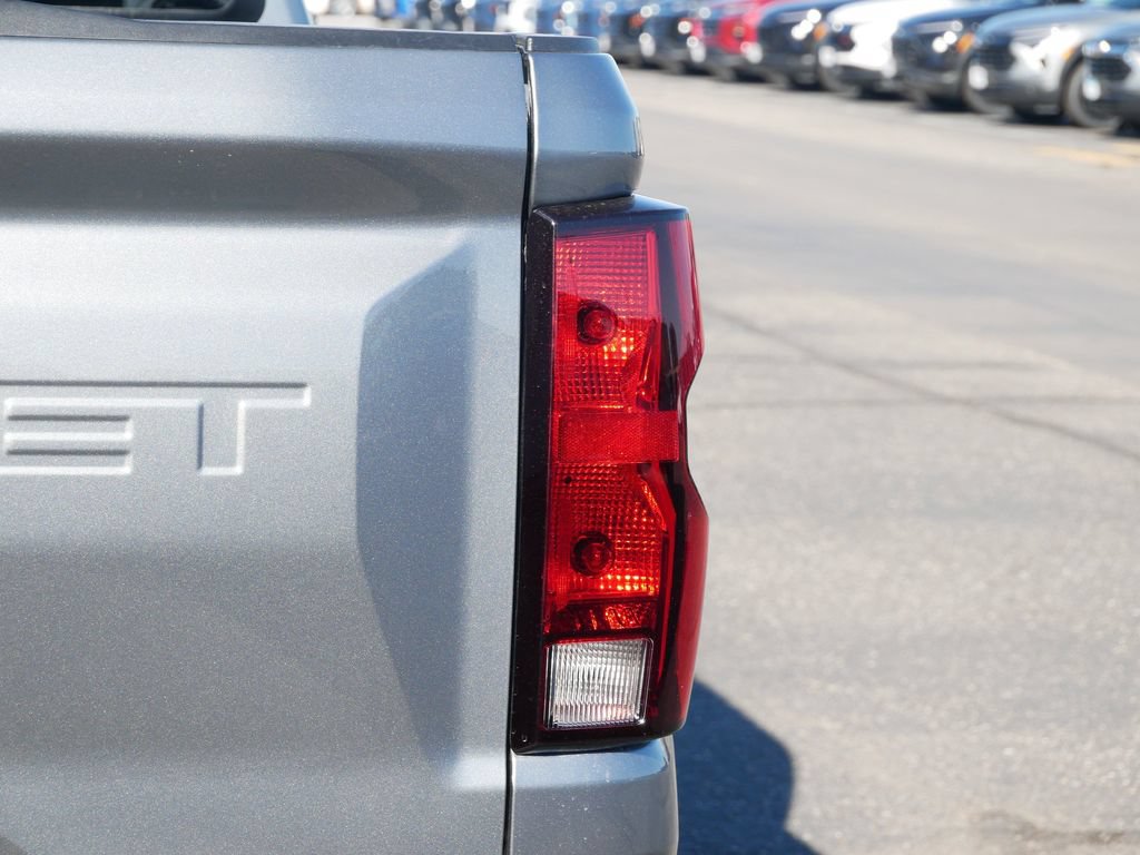New 2026 Chevrolet Colorado W/T w/ WT Custom Package AWD/4WD image 7