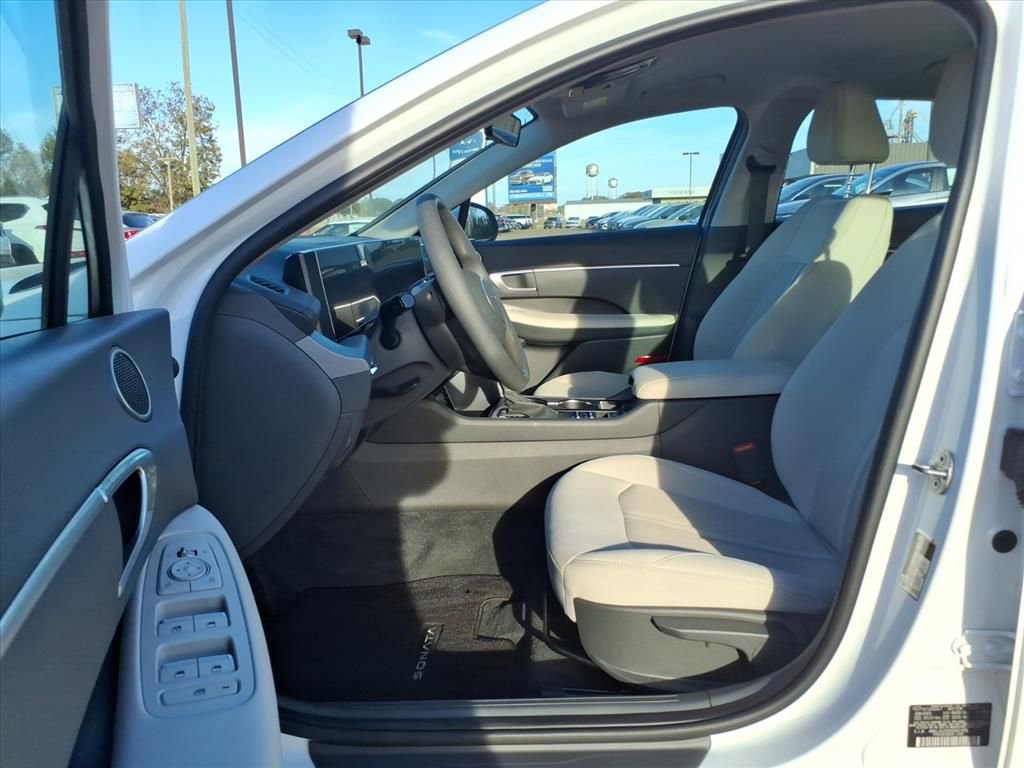 New 2025 Hyundai Sonata SE image 15