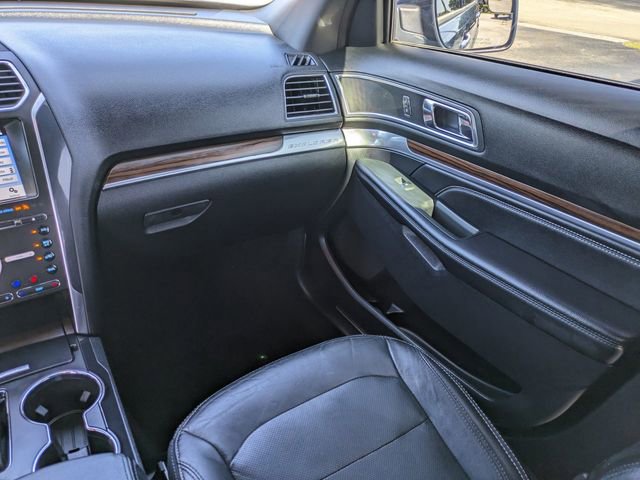 Used 2018 Ford Explorer Limited FWD image 19