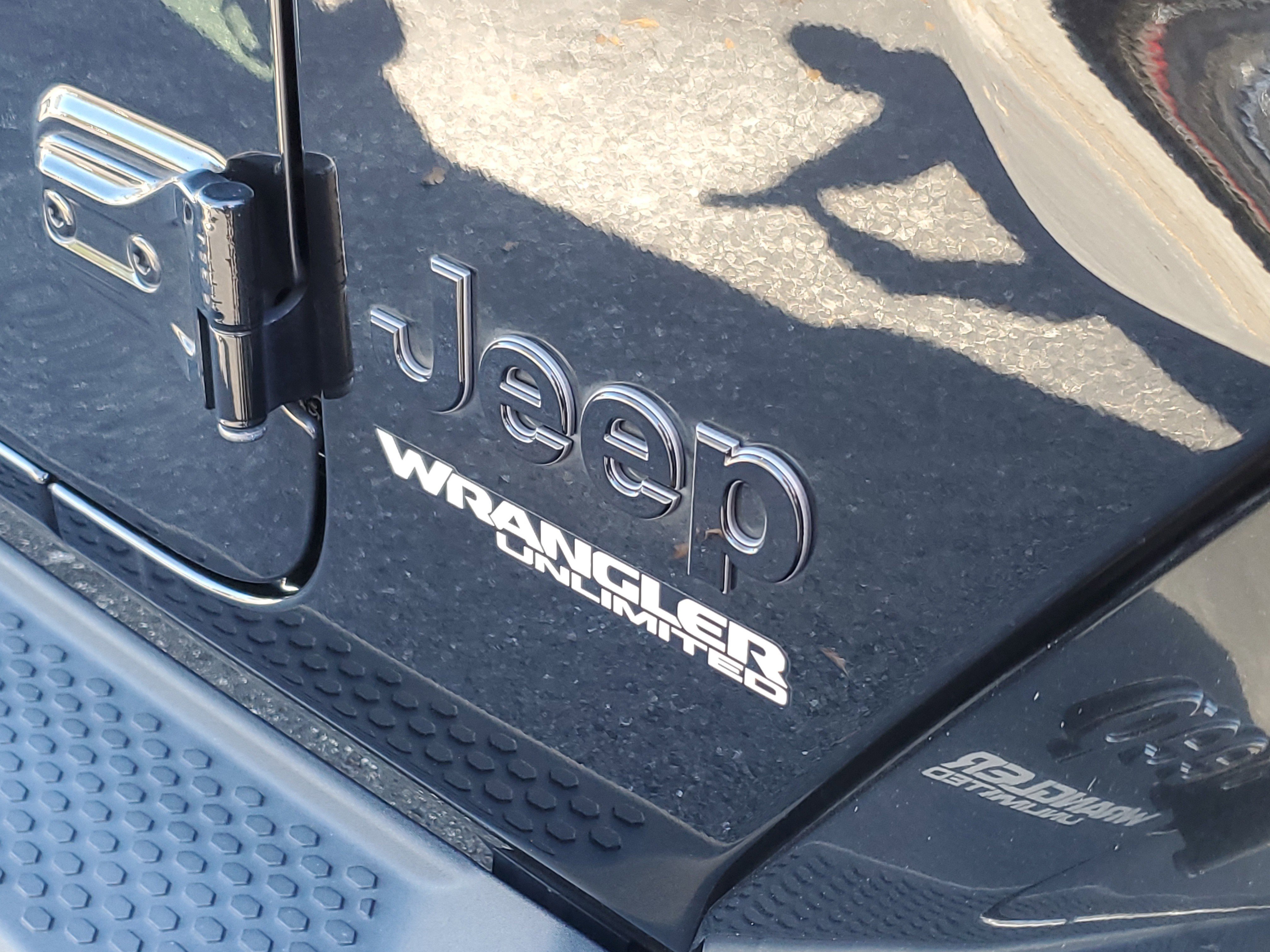 Used 2022 Jeep Wrangler Unlimited Sahara image 2