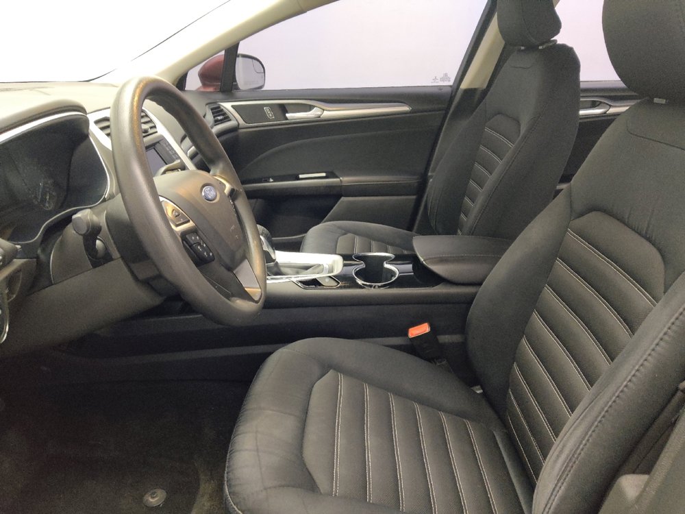 Used 2015 Ford Fusion SE image 17