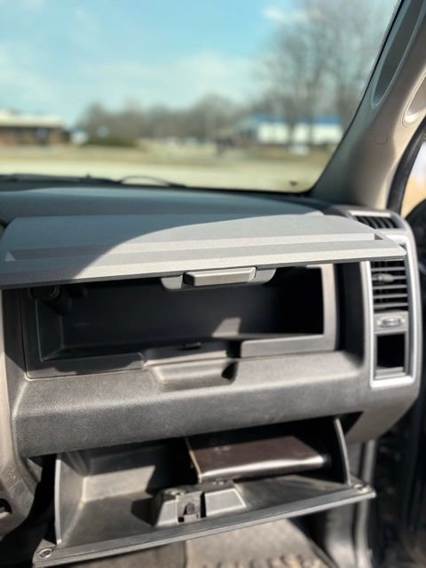 Used 2014 RAM 1500 Classic SLT AWD/4WD image 35