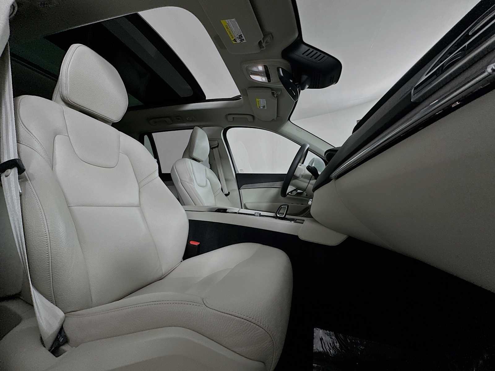 Used 2023 Volvo XC90 B6 Plus w/ Protection Package Premier AWD/4WD image 28