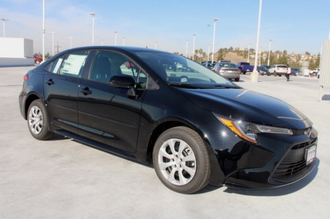 New 2026 Toyota Corolla LE image 2