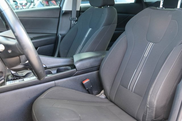 Used 2022 Hyundai Elantra SEL w/ Convenience Package image 10