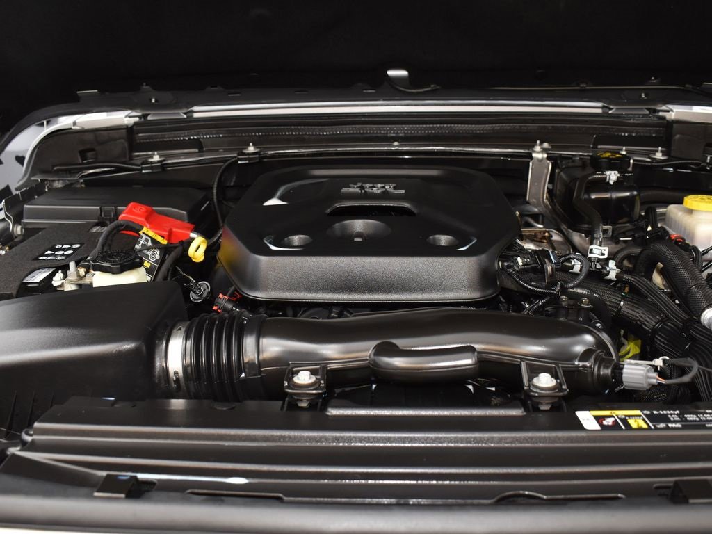 Used 2020 Jeep Wrangler Unlimited Sahara w/ Uconnect 4C Nav & Sound Group image 15