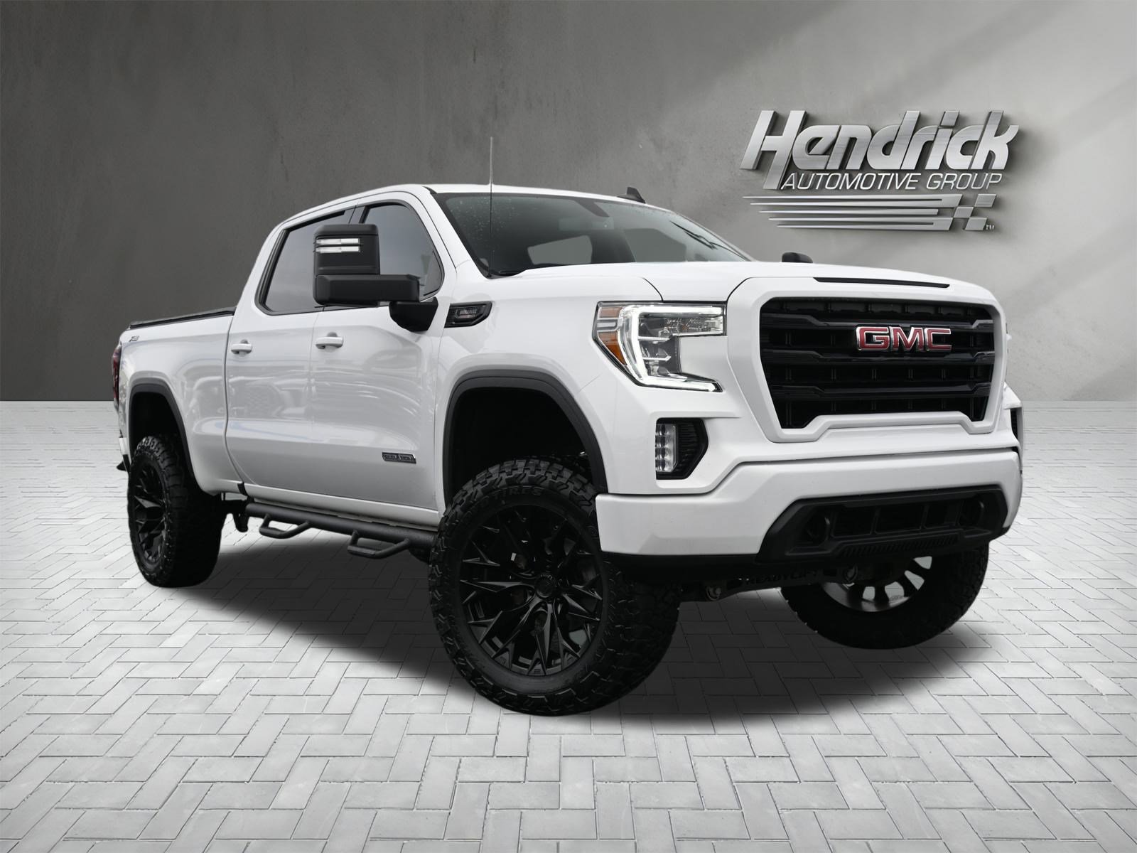 Used 2021 GMC Sierra 1500 Elevation image 2