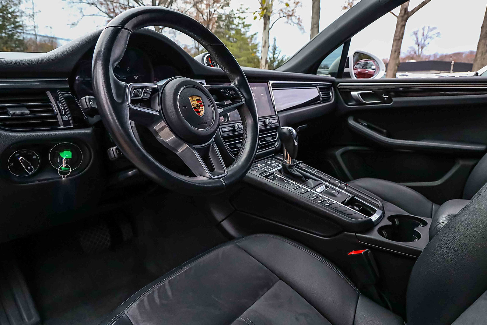 Used 2021 Porsche Macan image 7