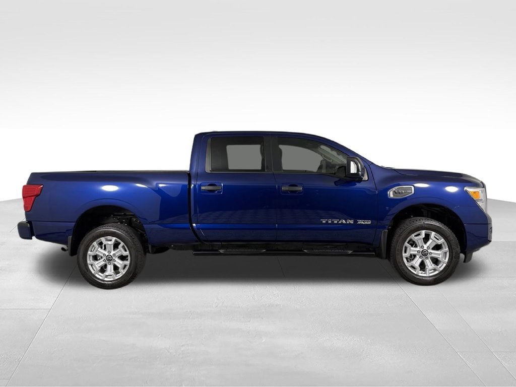 Used 2024 Nissan Titan SV w/ SV Convenience Package AWD/4WD image 5