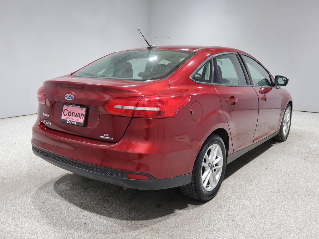 Used 2015 Ford Focus SE w/ SE Cold Weather Package FWD image 14