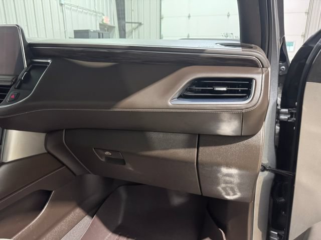 Used 2021 Chevrolet Suburban Z71 AWD/4WD image 26