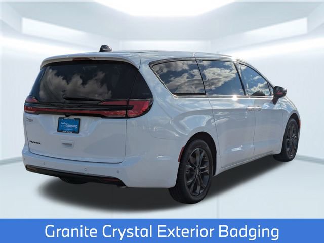 New 2026 Chrysler Pacifica Select image 6