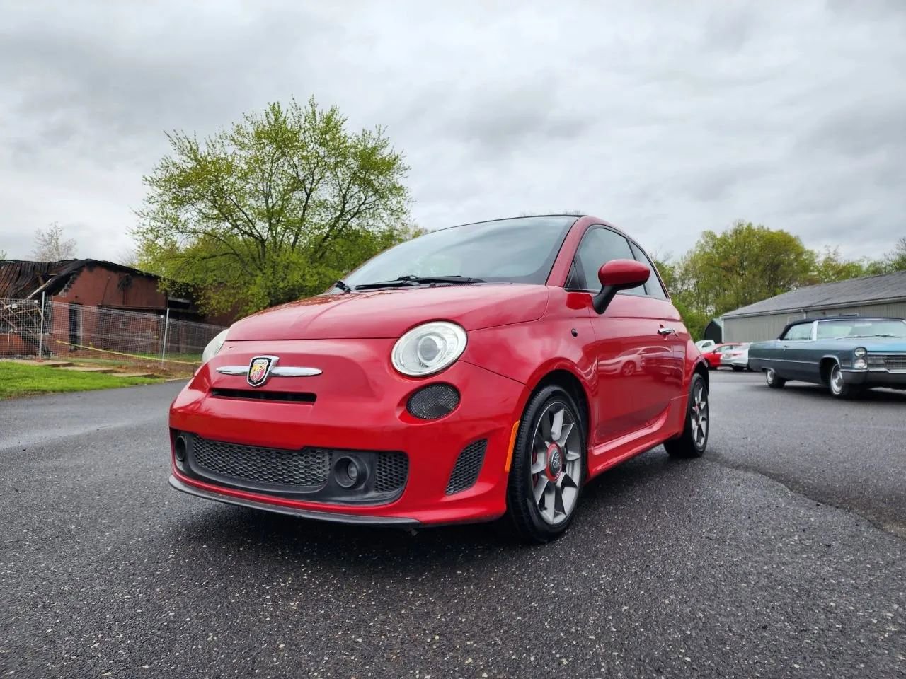 Used 2013 FIAT 500 Abarth w/ Beats Audio Pkg FWD image 2