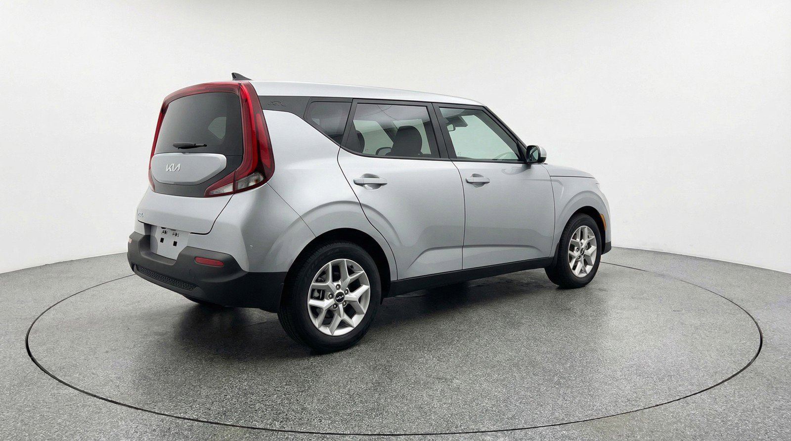 Used 2025 Kia Soul LX w/ LX Technology Package FWD image 9