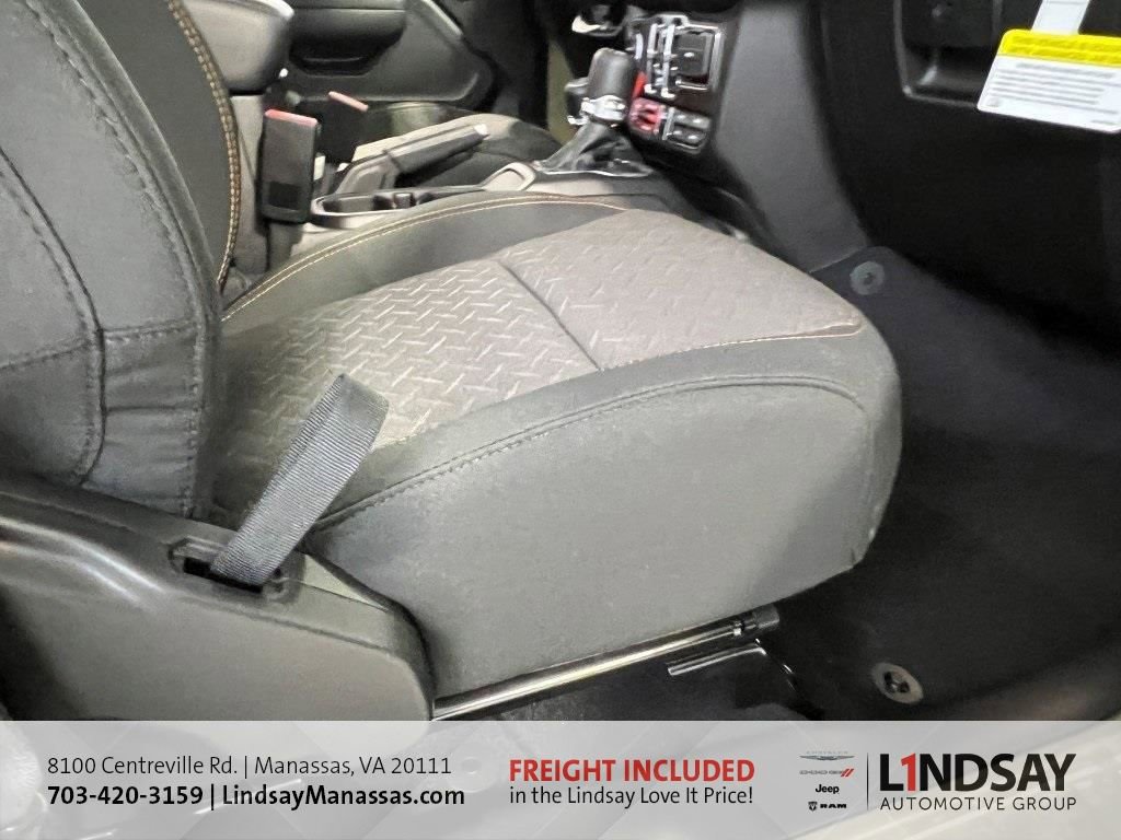 New 2026 Jeep Gladiator Mojave w/ Safety Group image 10