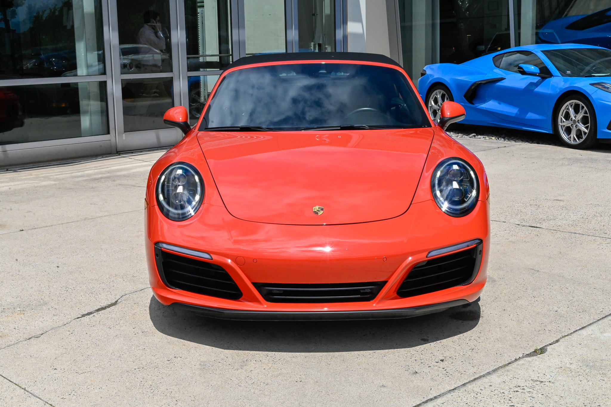 Used 2019 Porsche 911 Carrera 4S AWD/4WD image 2