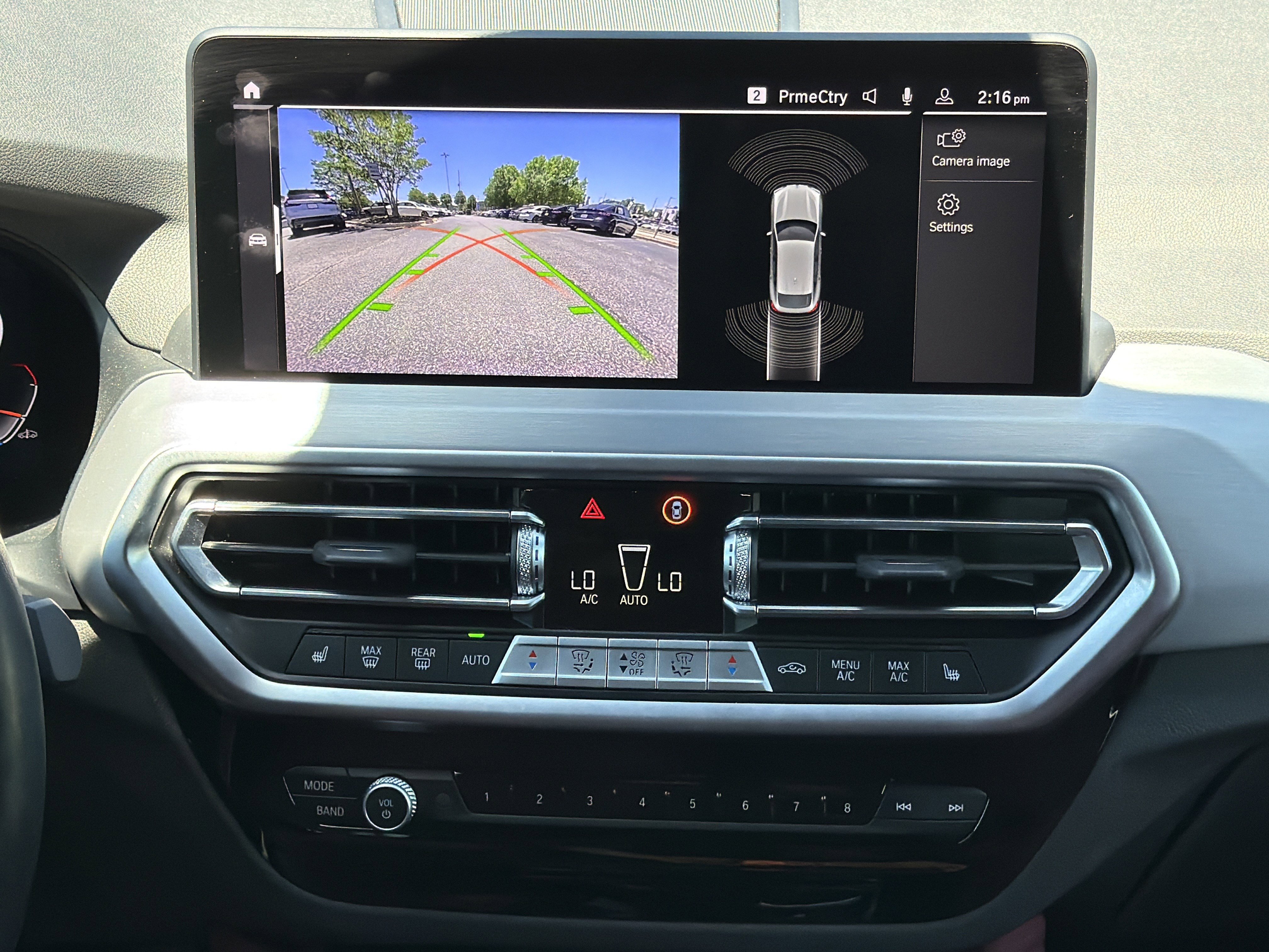 Certified 2025 BMW X4 xDrive30i w/ Premium Package AWD/4WD image 4