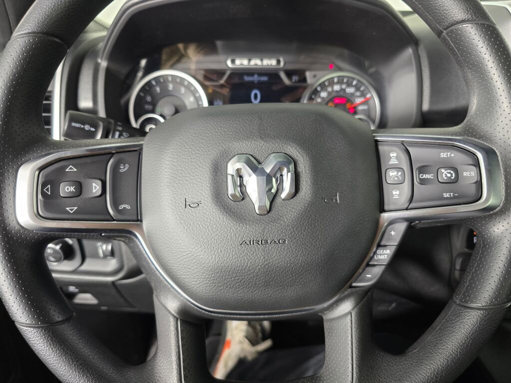 New 2026 RAM 1500 Express AWD/4WD image 23