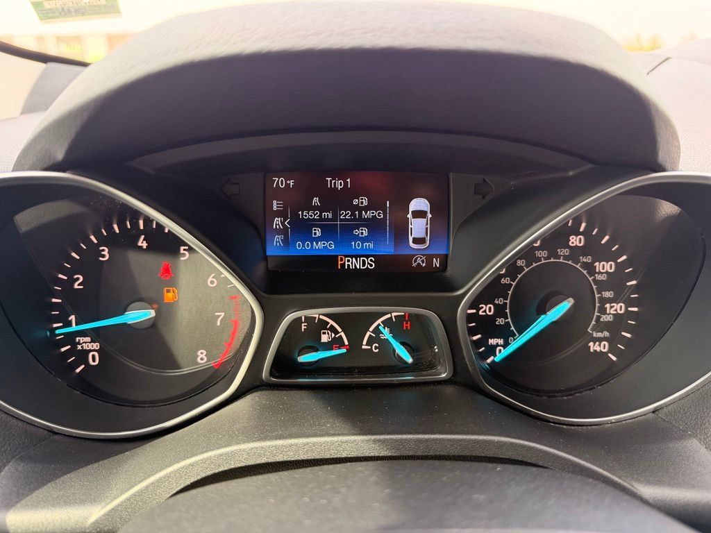 Used 2017 Ford Escape Titanium w/ Equipment Group 301A AWD/4WD image 16