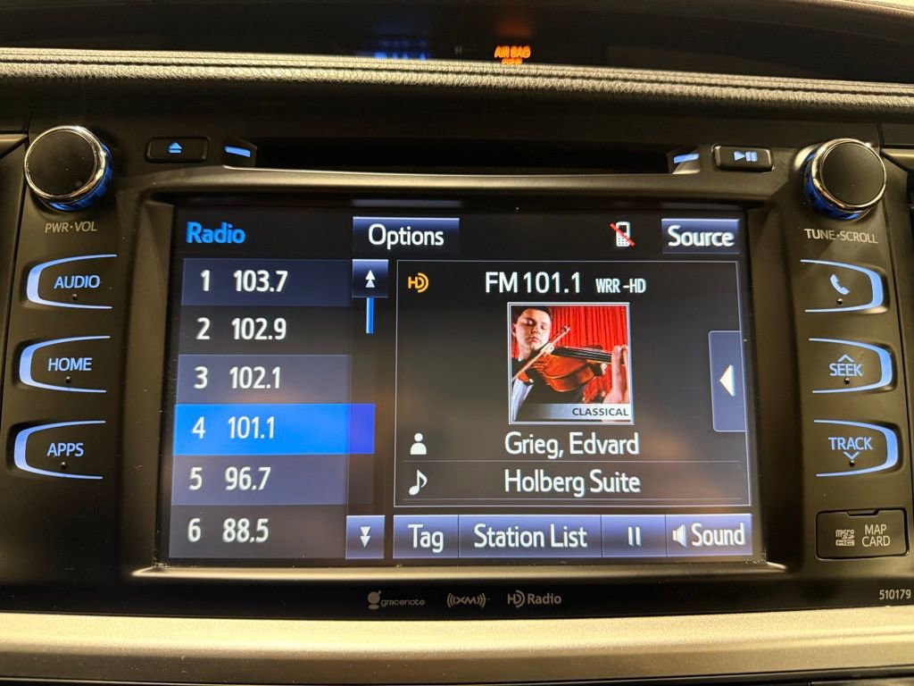 Used 2018 Toyota Highlander XLE image 22