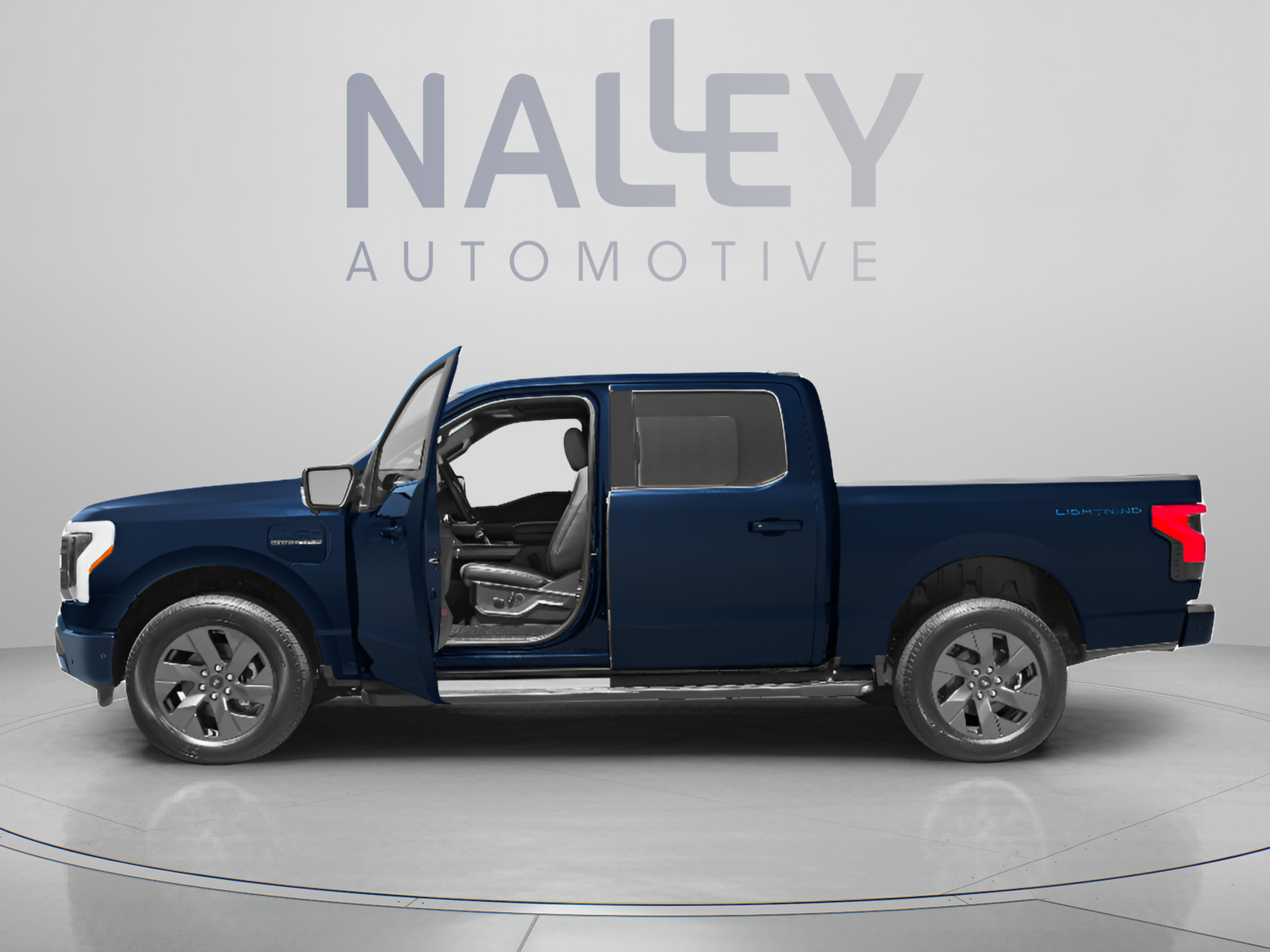 Used 2023 Ford F150 Lightning Lariat AWD/4WD image 3