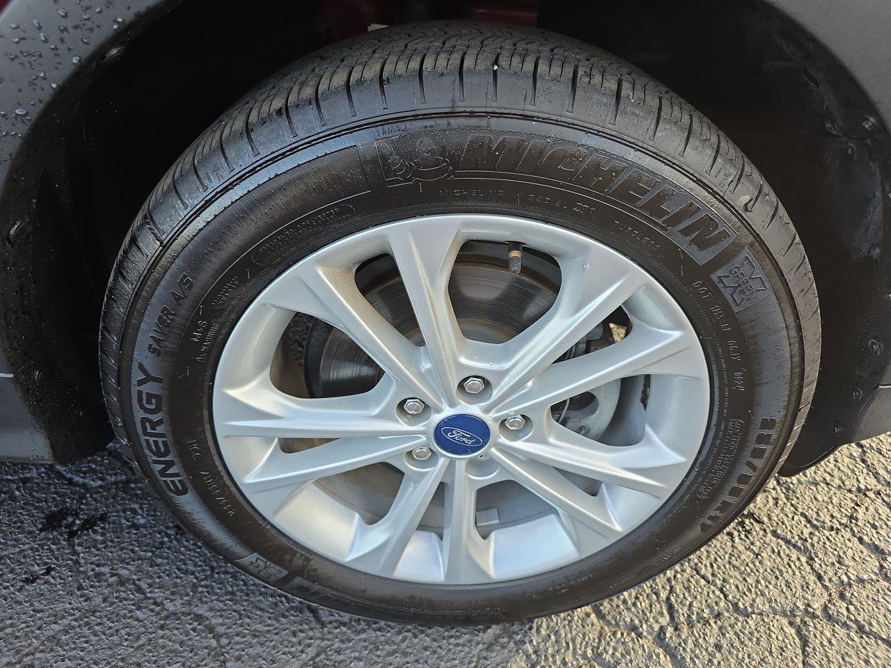 Used 2017 Ford Escape SE image 16