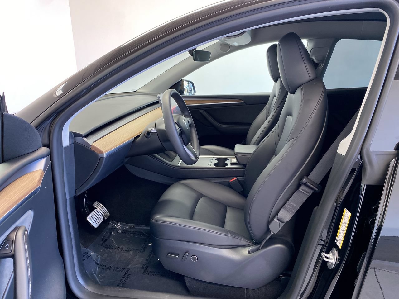 Used 2024 Tesla Model Y Performance AWD/4WD image 16